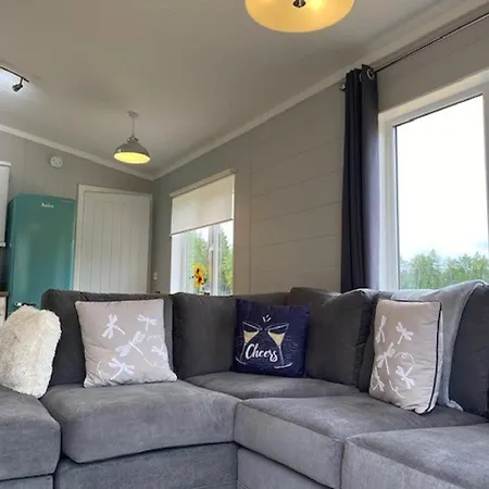 Hollicarrs - Sunflower Lodge York Room photo